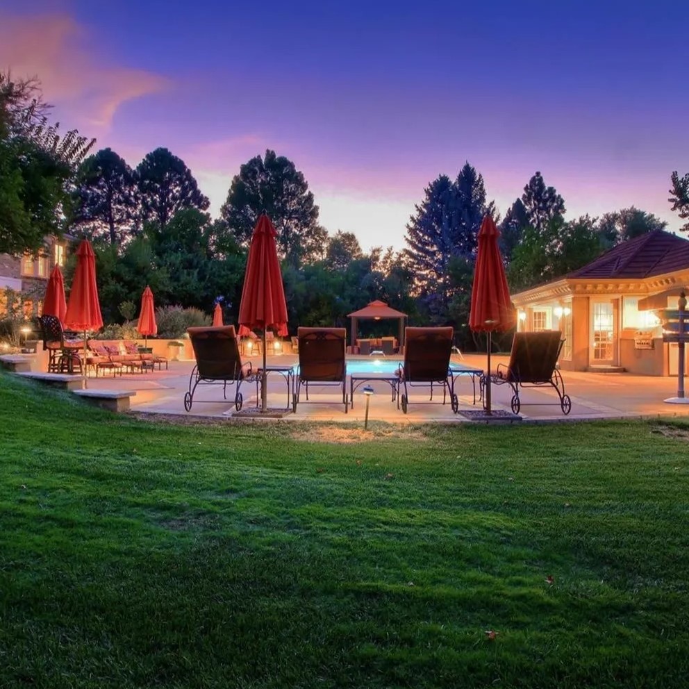 Poolside Lounge in Nikola Jokic’s Cherry Hills Home