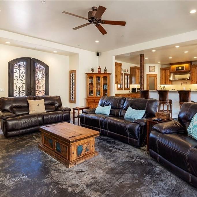 Great Room in Amber Heard’s Former CA Home